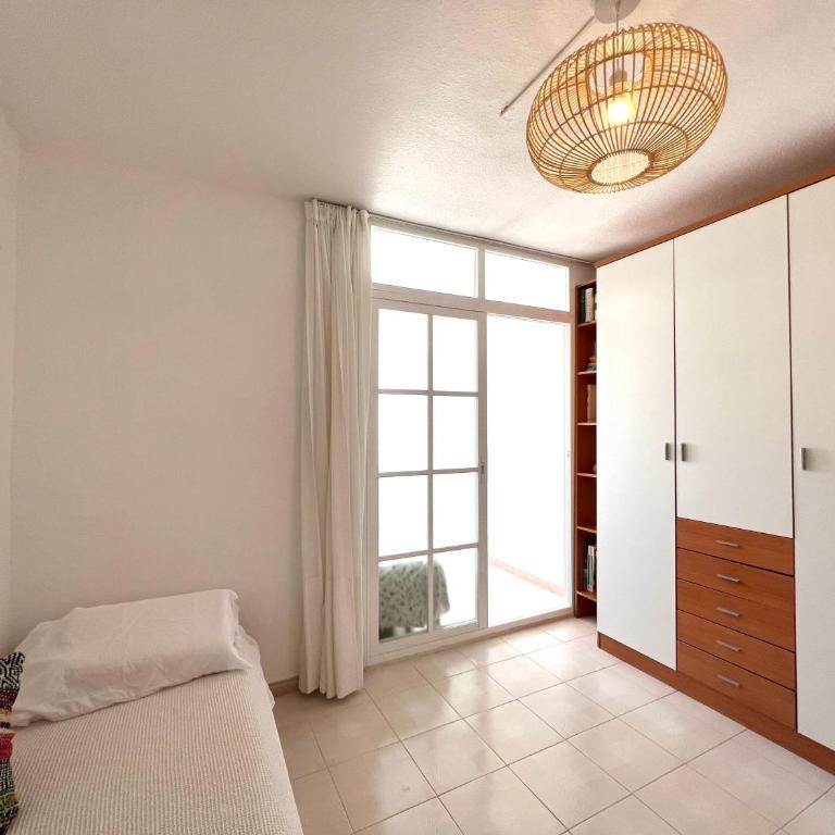 En Carihuela con vistas y plaza de garaje, Nucleo Cristal - Apartamento de 3 dormitorios - 19
