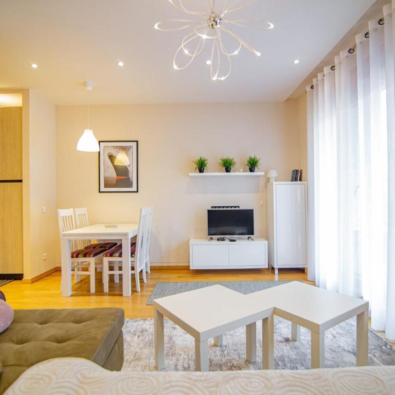 Luxury Kalman Centar Apartman - Apartman s 1 Spavaćom Sobom i Balkonom - 8