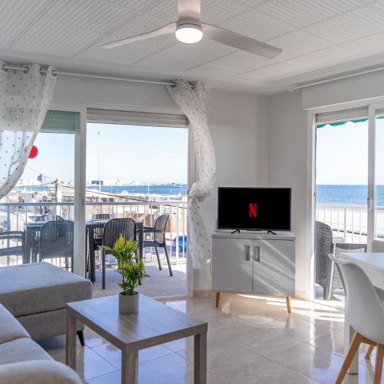 rentafive - Primera Línea - Terraza - Reformado - Apartamento con vistas al mar - 5