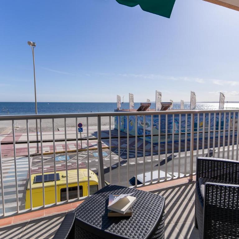 rentafive - Primera Línea - Terraza - Reformado - Apartamento con vistas al mar - 13