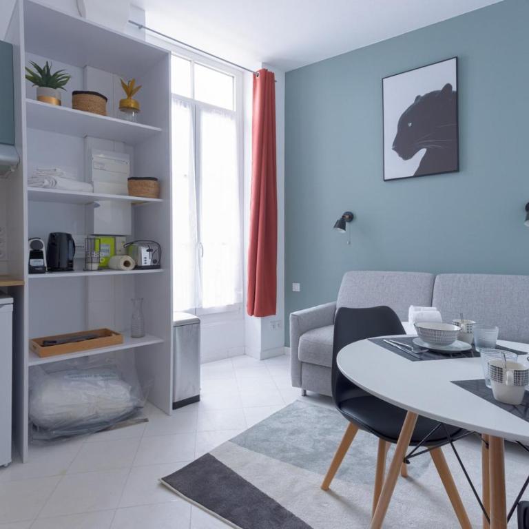 LE MIMONT studio central et calme, séjours en couple ou congrès - Studio Standard - 1