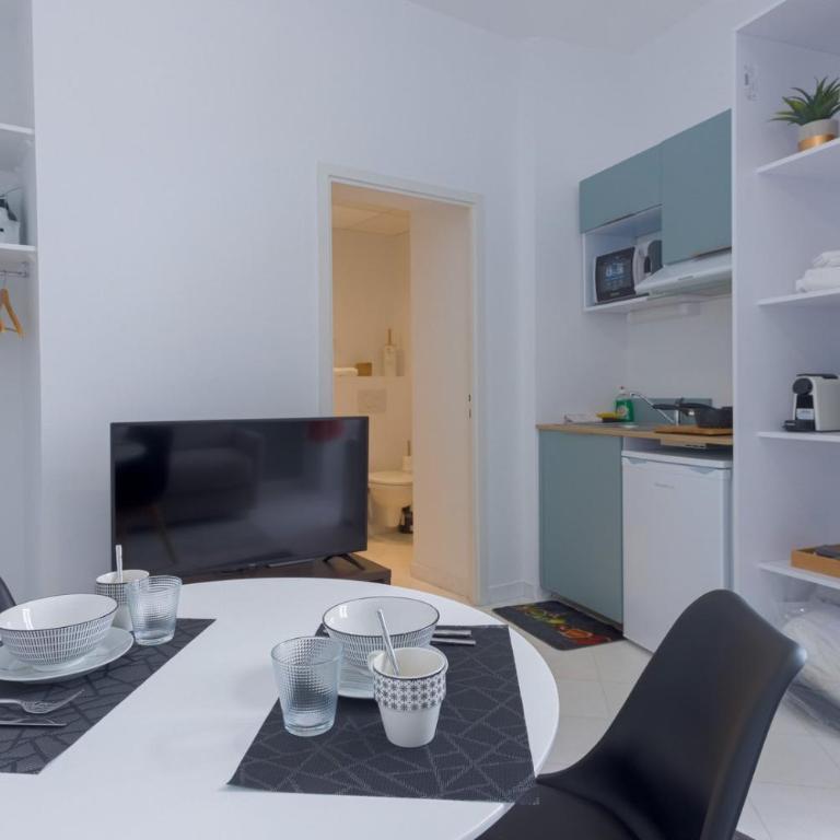 LE MIMONT studio central et calme, séjours en couple ou congrès - Studio Standard - 3