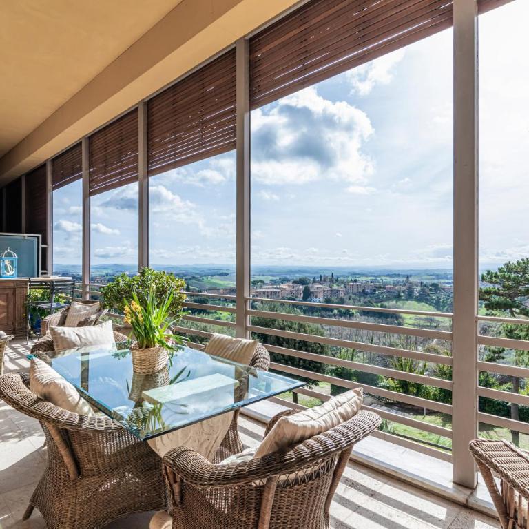 GuestHost - Porta Tufi Luxury Apt with Parking - Apartment with Terrace - 1