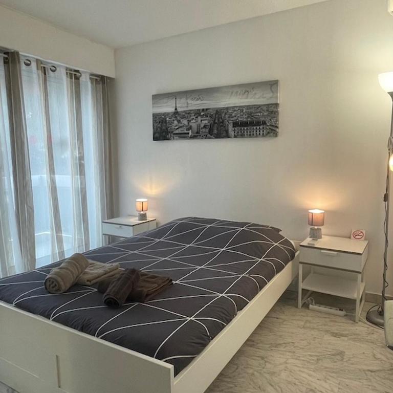 JUAN LES PINS, T2 Cosy et confortable, avec PARKING en sous-sol, proche plages et commerces - One-Bedroom Apartment - 15