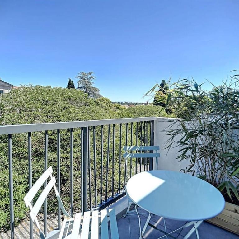 Studio Villa Serena piscine centre ville - Appartement 1 Chambre - 20