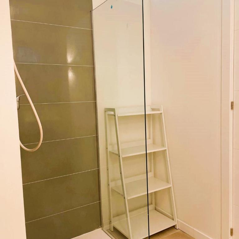 COLLECTION PORT - B&B Boutique , Alicante Center - Twin Room with Bathroom - 6
