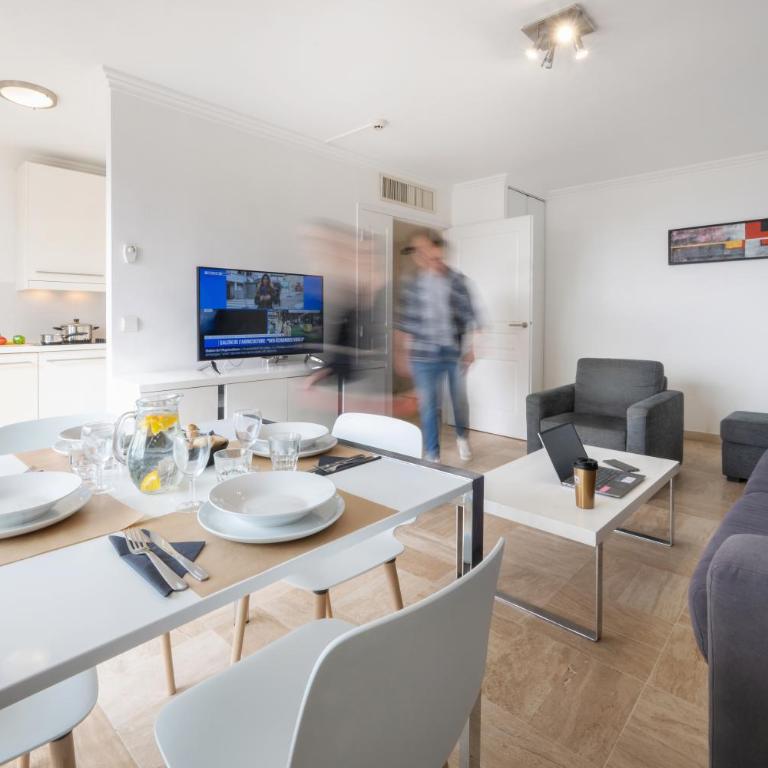 Nemea Appart Hotel Le Lido Cagnes sur Mer - Apartment mit 1 Schlafzimmer und Poolblick (4 Erwachsene) - 8