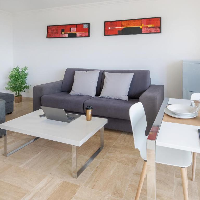 Nemea Appart Hotel Le Lido Cagnes sur Mer - Apartment mit 1 Schlafzimmer und Poolblick (4 Erwachsene) - 3