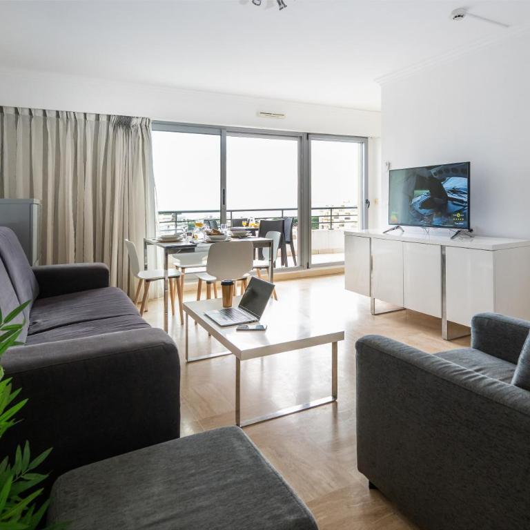 Nemea Appart Hotel Le Lido Cagnes sur Mer - Apartment mit 1 Schlafzimmer und Poolblick (4 Erwachsene) - 7