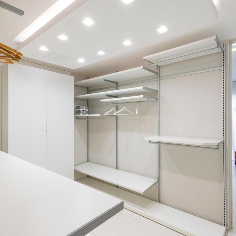 Addaura Home - Three-Bedroom Apartment - 32