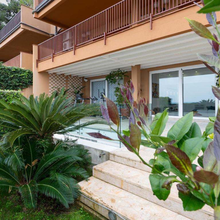 Addaura Home - Three-Bedroom Apartment - 44
