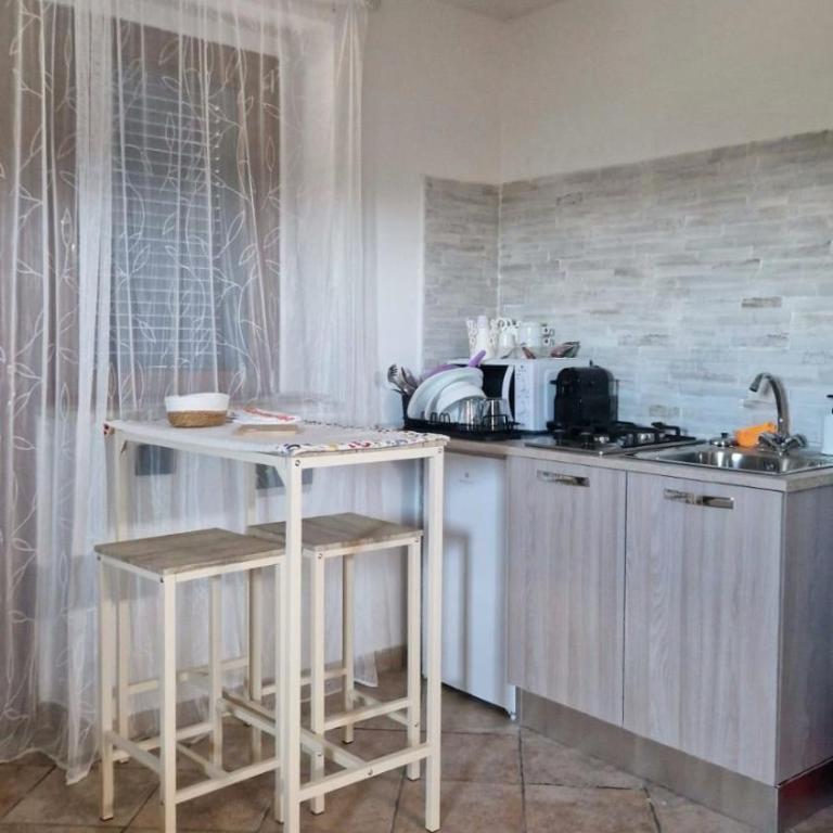 MiriAle House Aeroporto Fiumicino - Appartamento con 2 Camere da Letto - 5