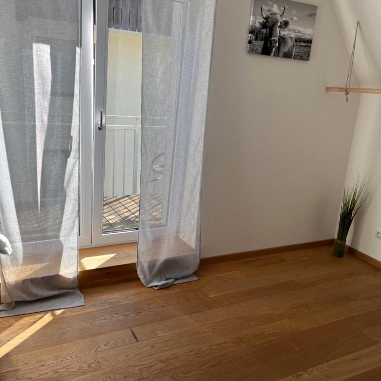 Fühl dich wie daheim - Apartment with Balcony - 10
