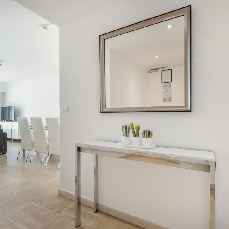 Nemea Appart Hotel Le Lido Cagnes sur Mer - Apartment mit 2 Schlafzimmern und Poolblick (6 Erwachsene) - 8