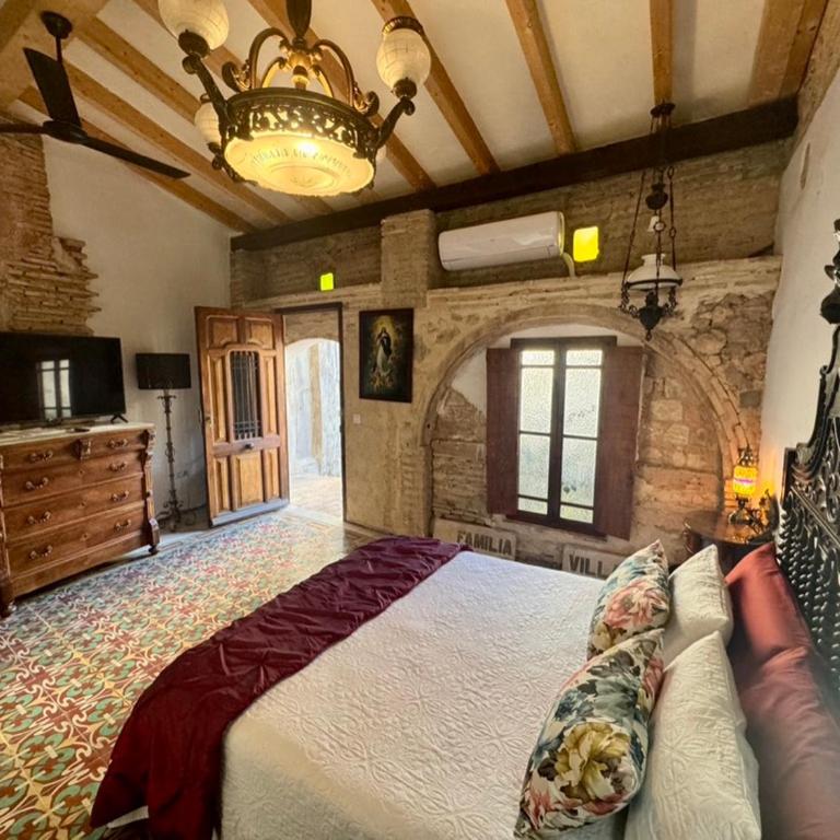 Oliva Courtyard Guesthouse - Habitación con cama extragrande y balcón - 3