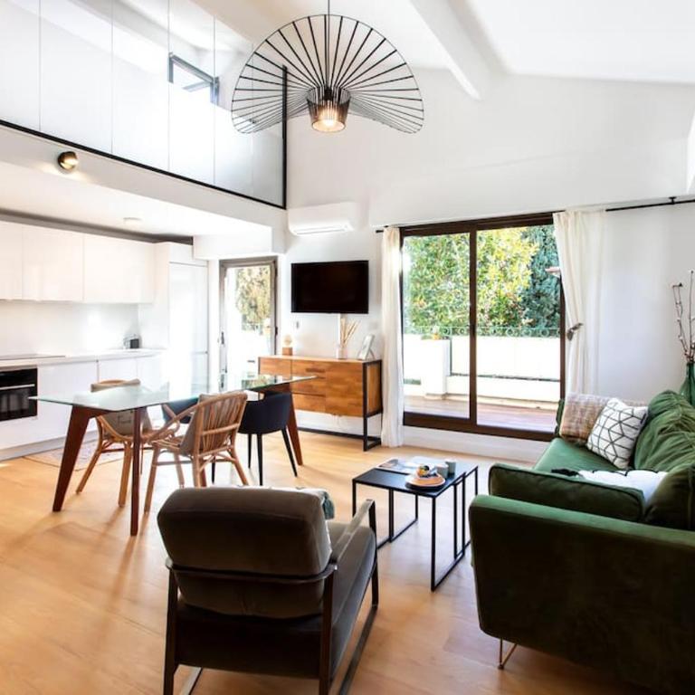 #11 Staywizus - Alex suite terrace parking AC 2 BDR 5mins to sea - Appartement 2 Chambres - 1