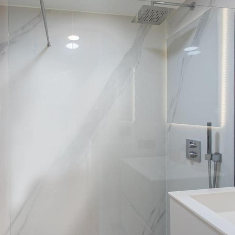 #11 Staywizus - Alex suite terrace parking AC 2 BDR 5mins to sea - Appartement 2 Chambres - 4