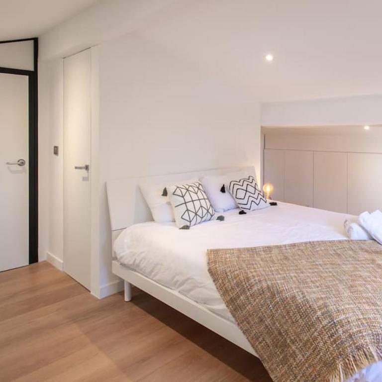 #11 Staywizus - Alex suite terrace parking AC 2 BDR 5mins to sea - Appartement 2 Chambres - 12