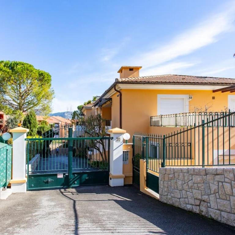 #11 Staywizus - Alex suite terrace parking AC 2 BDR 5mins to sea - Appartement 2 Chambres - 32