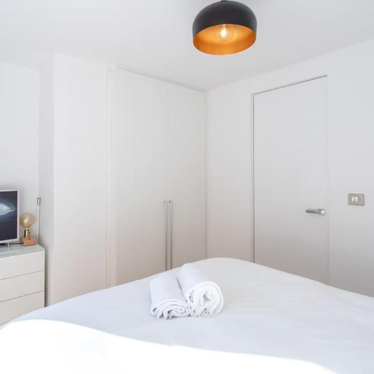 #11 Staywizus - Alex suite terrace parking AC 2 BDR 5mins to sea - Appartement 2 Chambres - 36