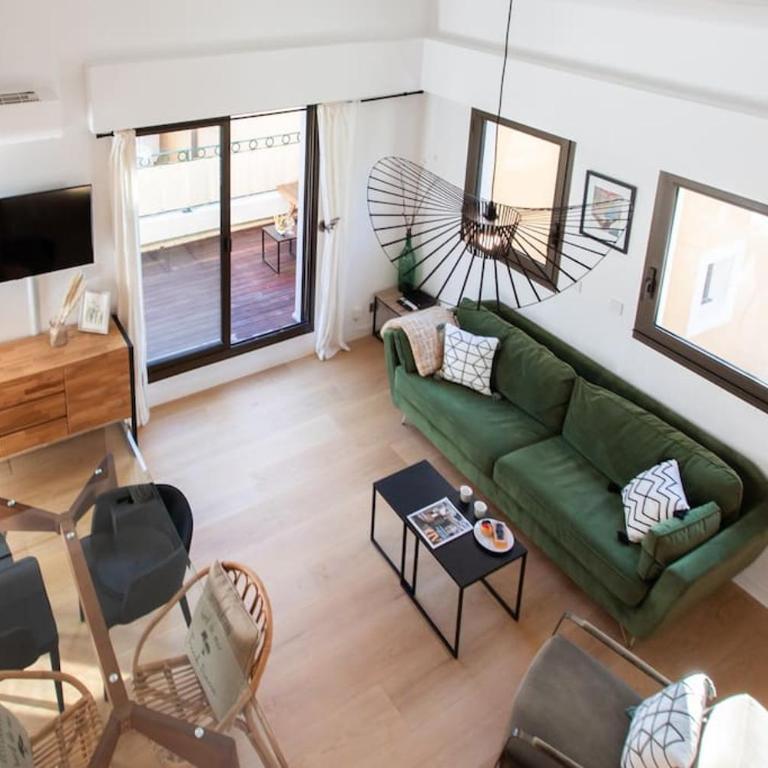#11 Staywizus - Alex suite terrace parking AC 2 BDR 5mins to sea - Appartement 2 Chambres - 42