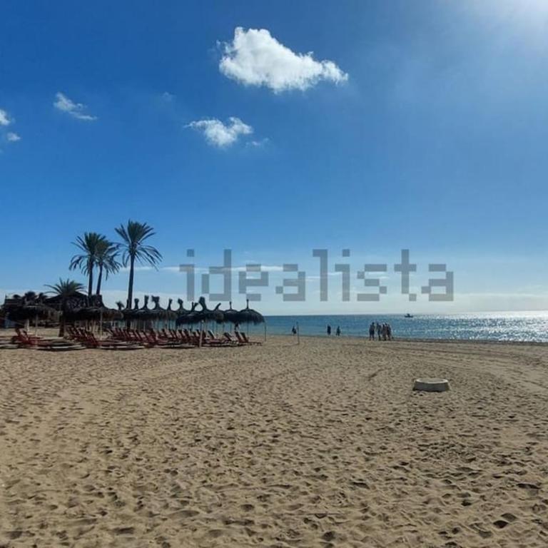 Beach (3mins walk) Apartment. Newly Renovated. - Apartment - 13