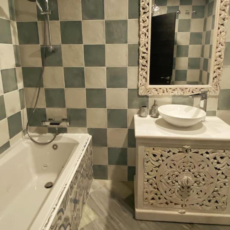 Beach (3mins walk) Apartment. Newly Renovated. - Apartment - 15