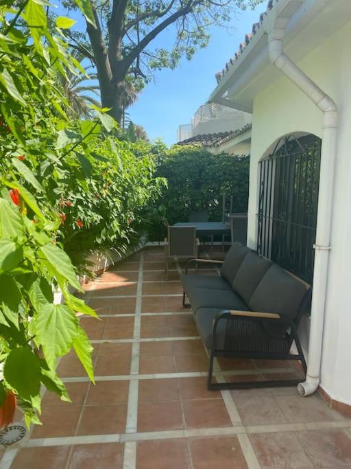 Beach (3mins walk) Apartment. Newly Renovated. - Apartment - 18