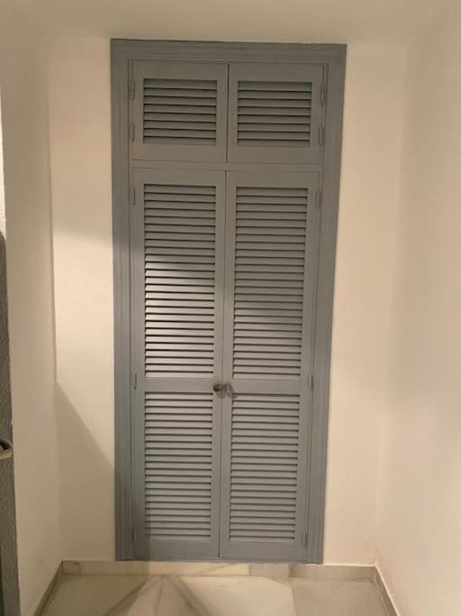 Beach (3mins walk) Apartment. Newly Renovated. - Apartment - 23