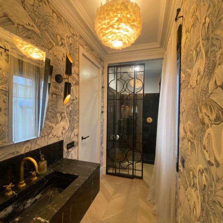 Luxury apartment in Gran Vía - Three-Bedroom Apartment - 4