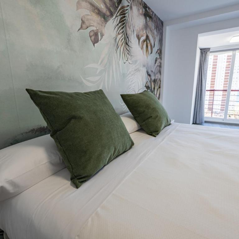Apartamento con terraza a 1 minuto de la playa - Two-Bedroom Apartment - 5