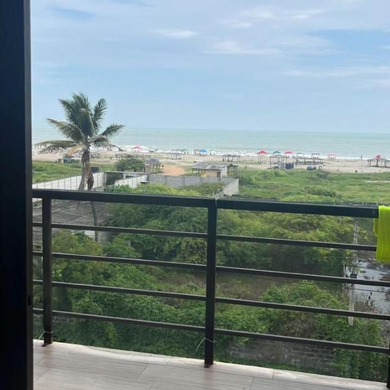 Departamento 4to piso MIRAMAR - Three-Bedroom Apartment - 8