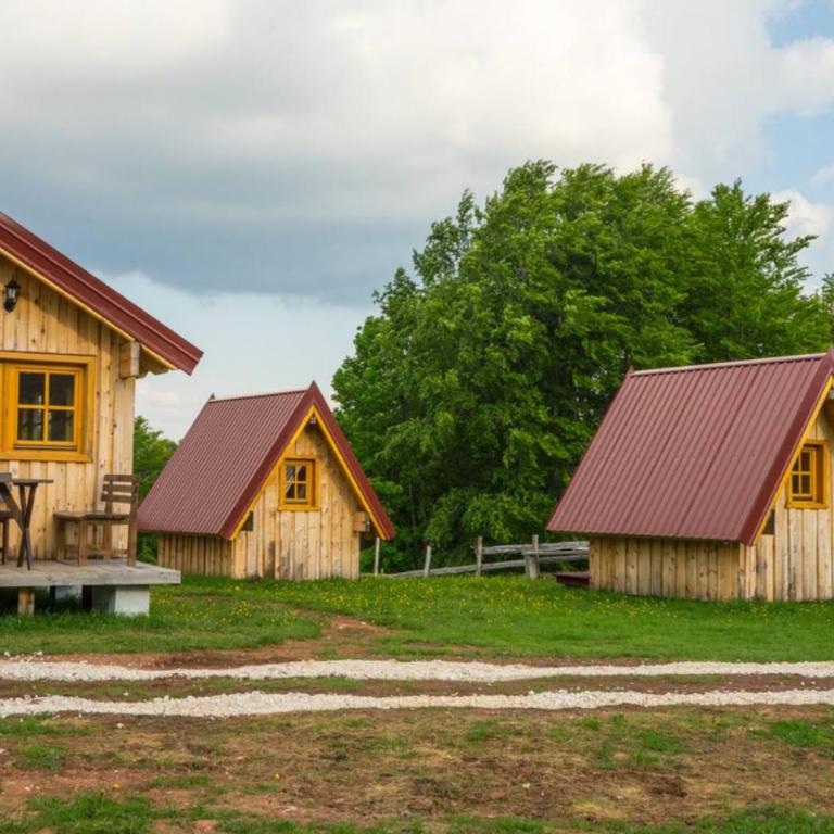 Maple bungalows - Dvokrevetna Soba sa Bračnim Krevetom i Pogledom na Planinu - 5