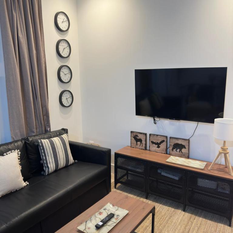 Apartamento Moncloa - Three-Bedroom Apartment - 7