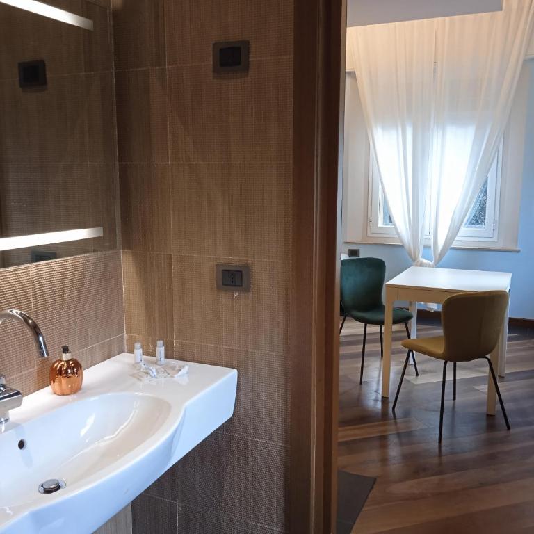 Maison Saragozza - One-Bedroom Apartment - 10