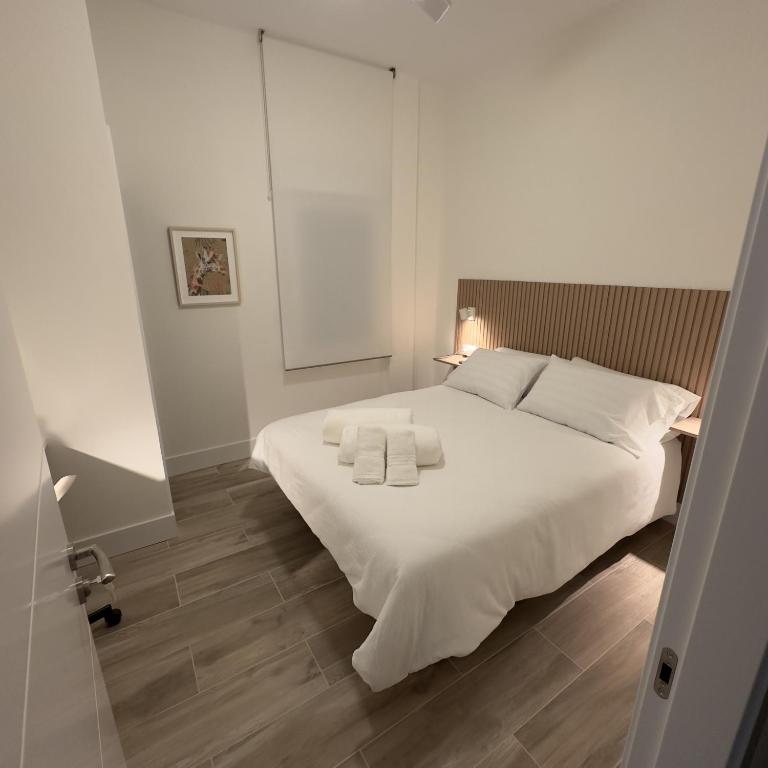 Apartamento Moncloa - Three-Bedroom Apartment - 12