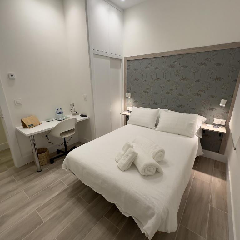 Apartamento Moncloa - Three-Bedroom Apartment - 19