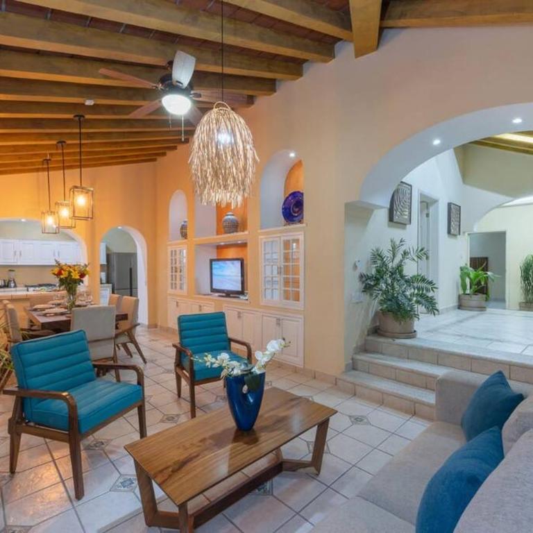 Recently Remodeled and Ready To Be Used - Appartement 2 Chambres - 10