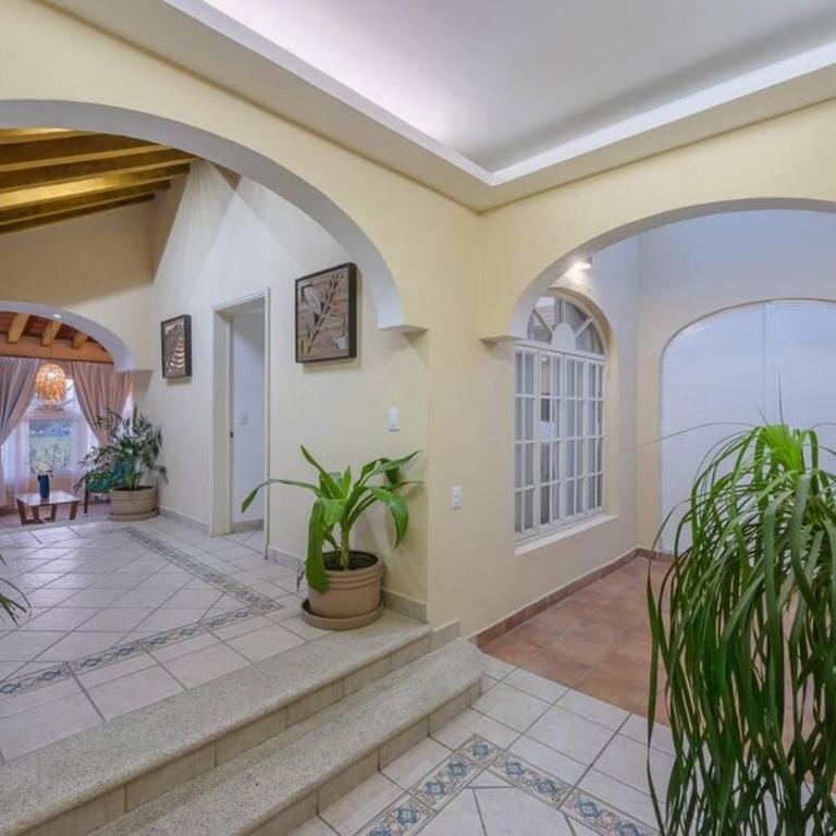 Recently Remodeled and Ready To Be Used - Appartement 2 Chambres - 13