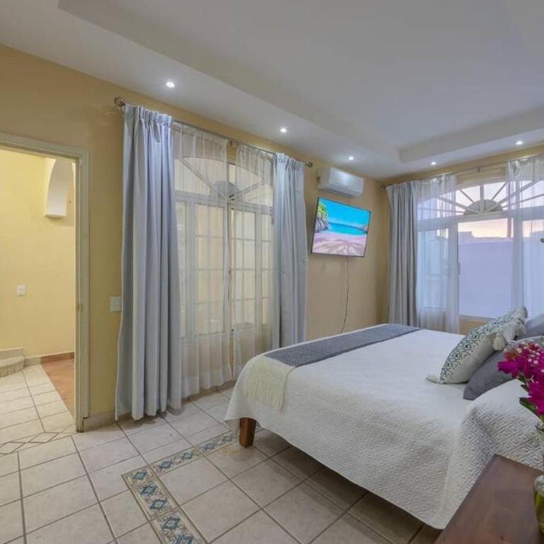 Recently Remodeled and Ready To Be Used - Appartement 2 Chambres - 15