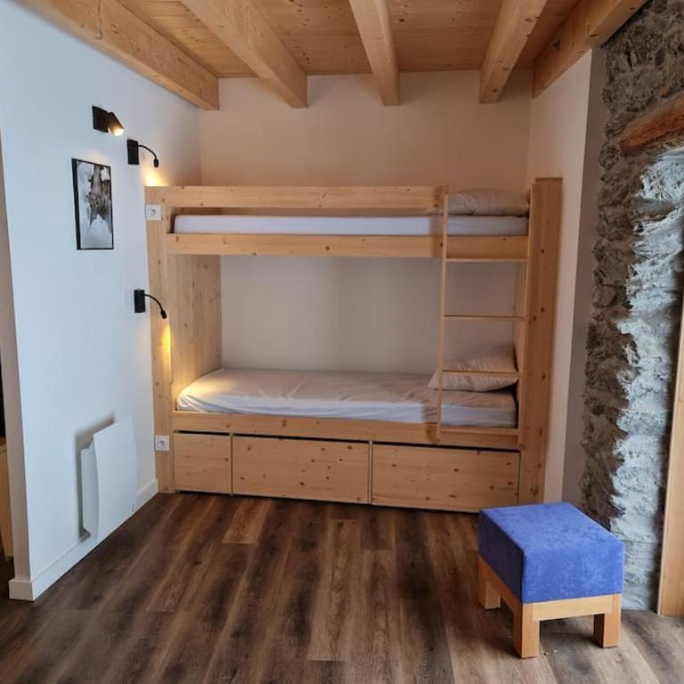 La MaiZon du Bois 1 er étage - Appartement 3 Chambres - 17