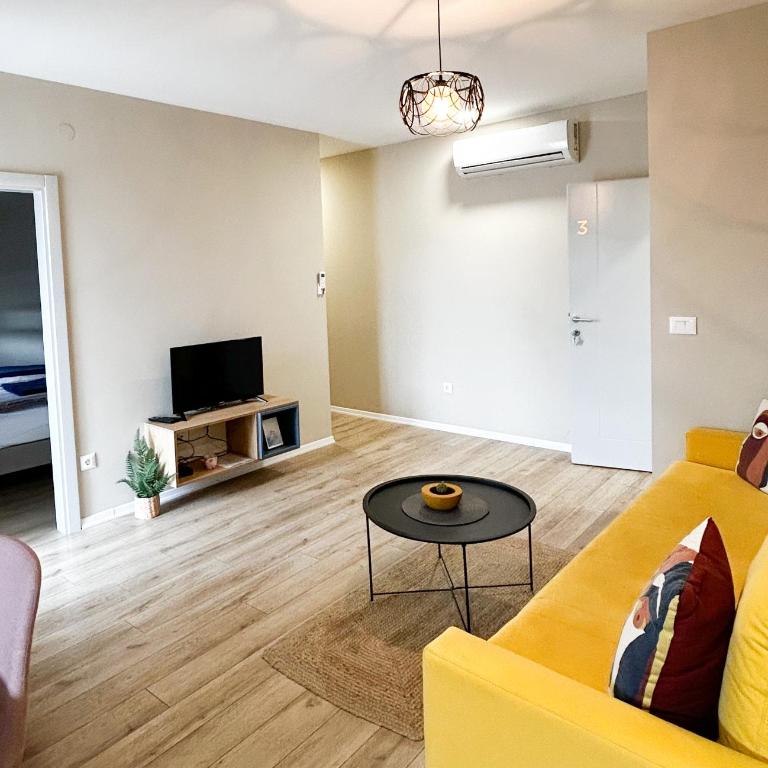 Urban Residence Apartments - One-Bedroom Apartment - 5