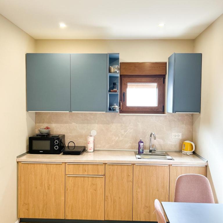 Urban Residence Apartments - One-Bedroom Apartment - 4