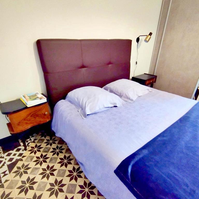 Appt 56m2 à 4mn du Palais Jacques Coeur. - Appartement 1 Chambre - 26