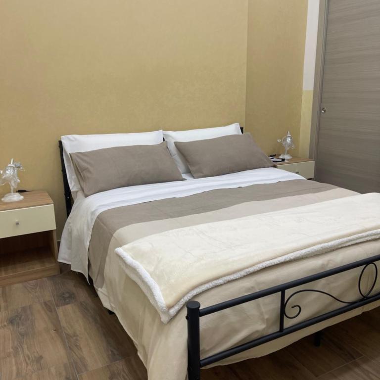 Calabrò 21 Appartament - Double Room with Private Bathroom - 2