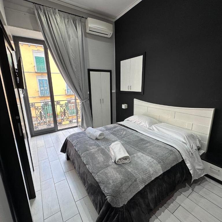 Parthenope Rooms - Camera Matrimoniale Standard - 1