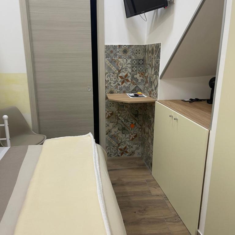 Calabrò 21 Appartament - Double Room with Private Bathroom - 6