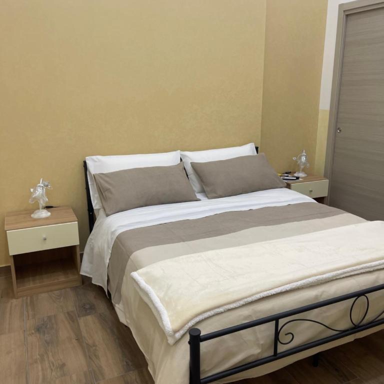 Calabrò 21 Appartament - Double Room with Private Bathroom - 4