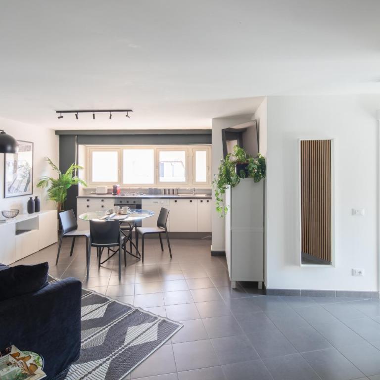 Loft 36 by Nosdom Properties - One-Bedroom Apartment - 15
