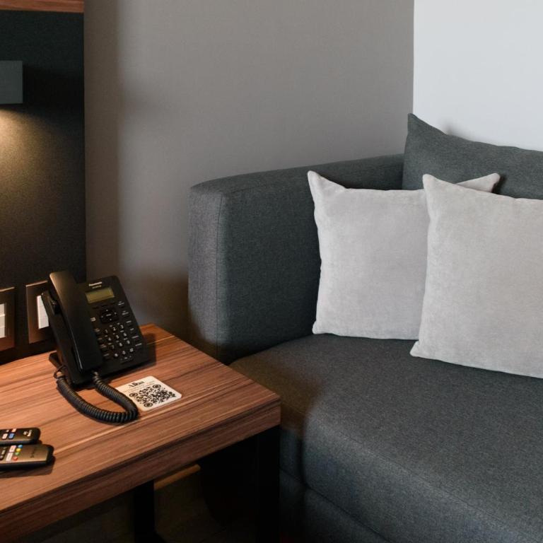 Bedford Hotel - Superior King Room - 10
